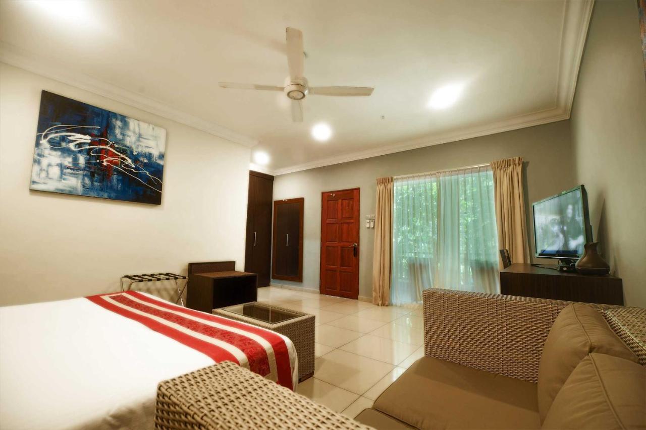 Tioman Dive Resort Kampong Ayer Batang Kültér fotó