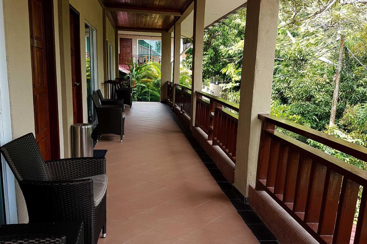 Tioman Dive Resort Kampong Ayer Batang Kültér fotó