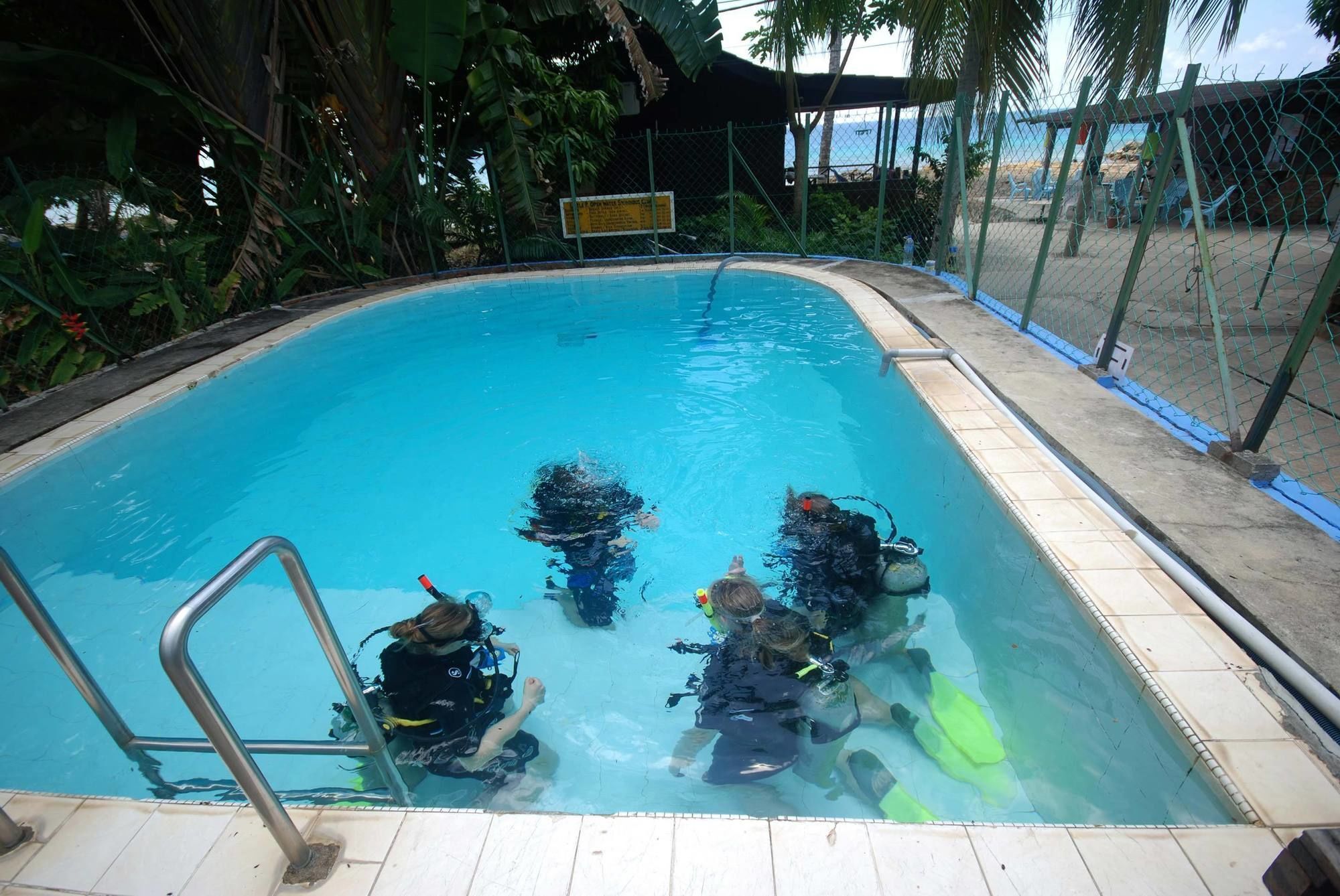 Tioman Dive Resort Kampong Ayer Batang Kültér fotó